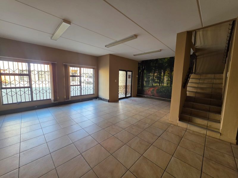 Warehouse Rental Monthly In Sasolburg - Photo 8