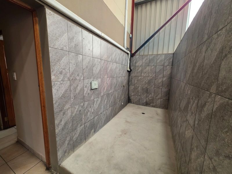 Warehouse Rental Monthly In Sasolburg - Photo 3