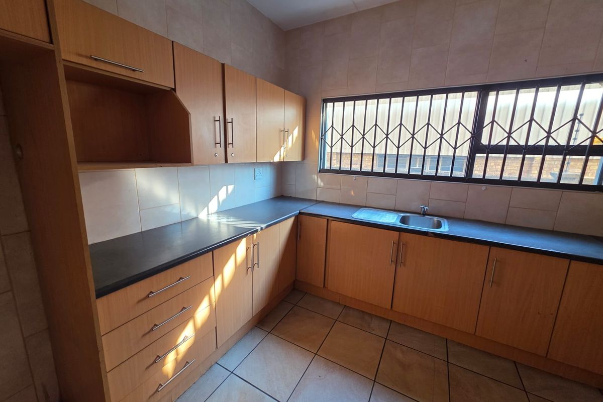 Warehouse Rental Monthly In Sasolburg - Photo 4