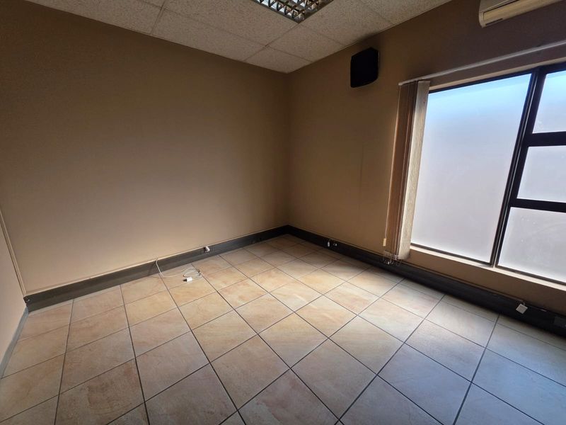 Warehouse Rental Monthly In Sasolburg - Photo 10