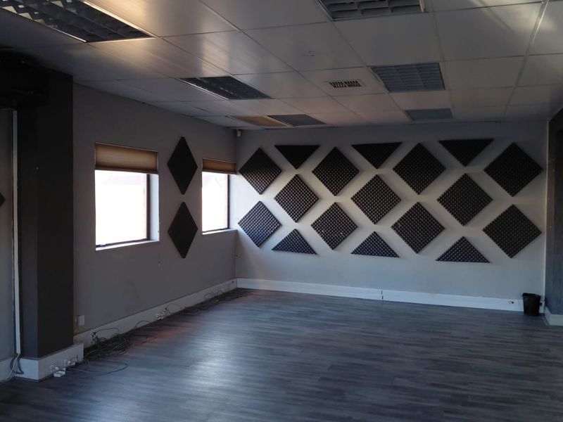 Billion Dollar Prime Commercial Property – Kempton Park,Rhodesfield - Photo 8