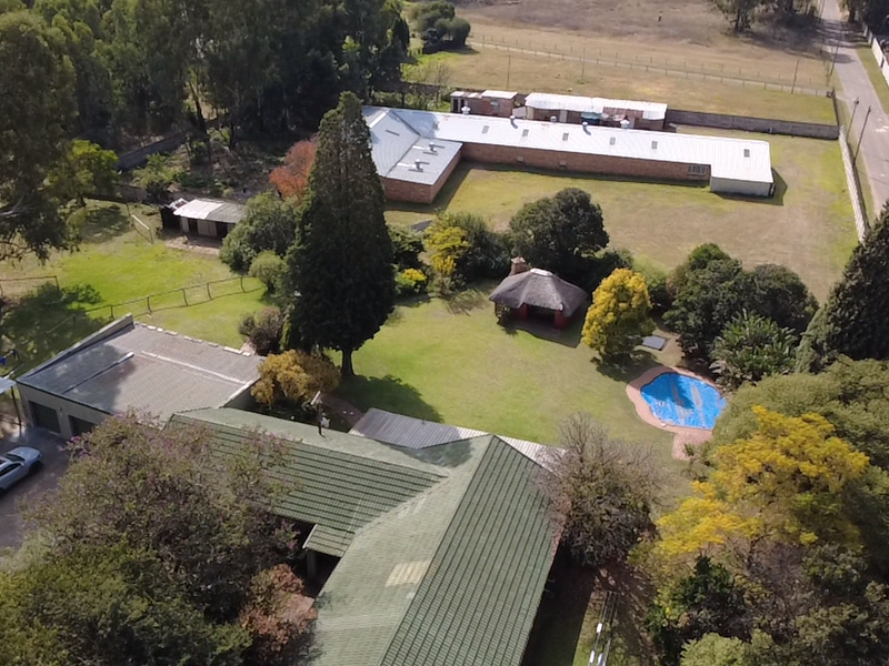 versatile Industrial 2 property with a residential component - Photo 1