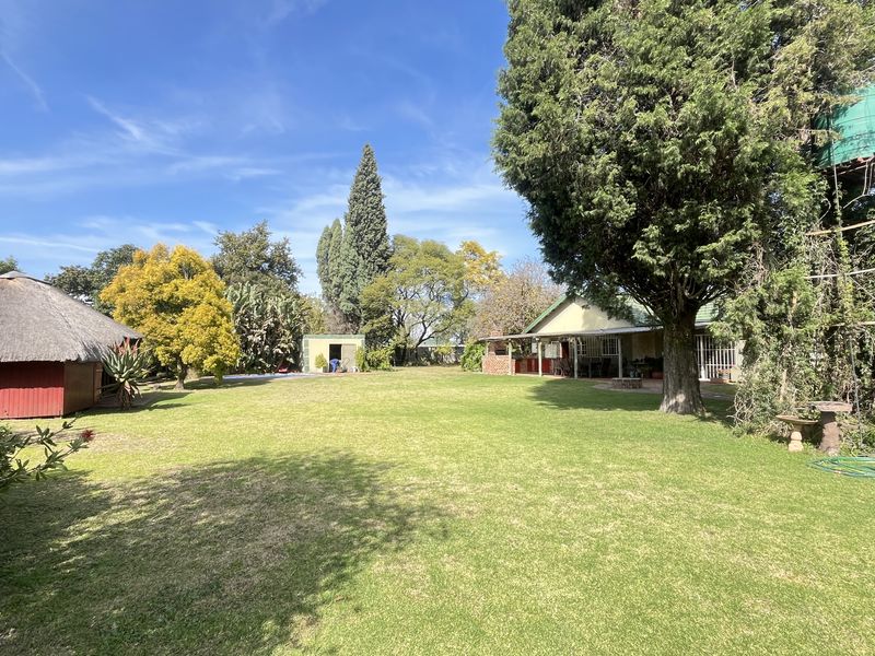 versatile Industrial 2 property with a residential component - Photo 10