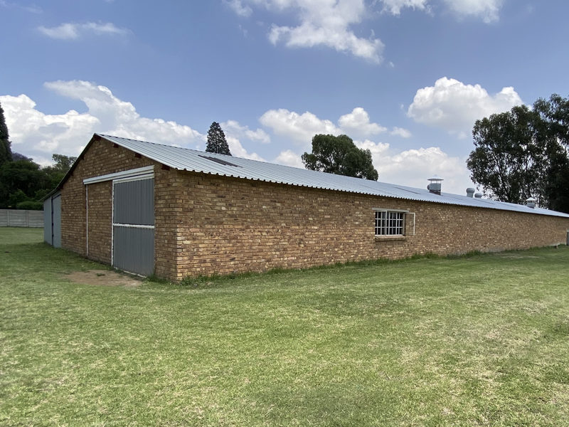versatile Industrial 2 property with a residential component - Photo 7