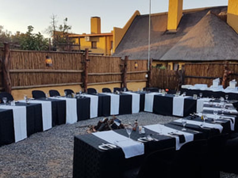 Established 11.87ha Hospitality Estate | 1,100m2 Luxury Lodge | 16 Guest Suites | Wedding & Conferen - Photo 10