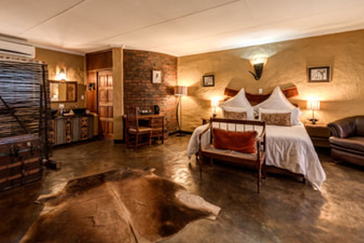 Established 11.87ha Hospitality Estate | 1,100m2 Luxury Lodge | 16 Guest Suites | Wedding & Conferen - Photo 4