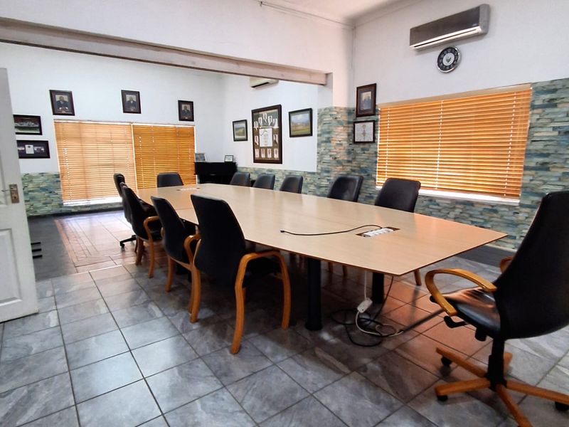 Prime Commercial Property for Sale in the Heart of Vereeniging. - Photo 9