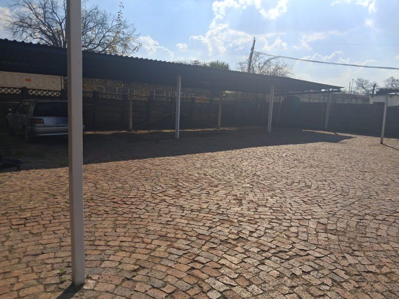 Prime Commercial Property for Sale in the Heart of Vereeniging. - Photo 8