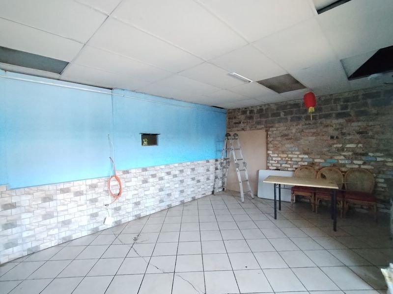 2 Room Commercial Property To-Let In Dalview - Photo 3