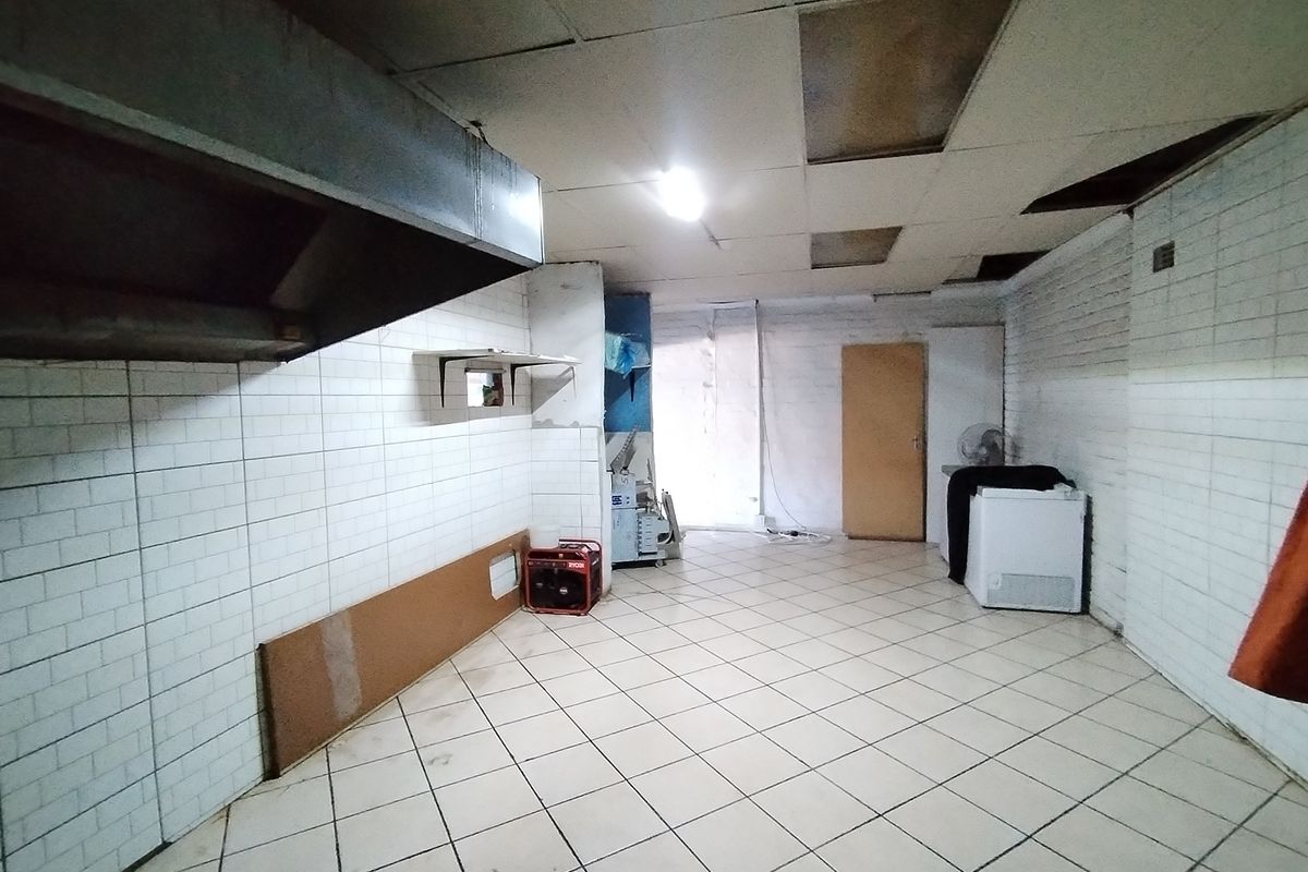 2 Room Commercial Property To-Let In Dalview - Photo 5