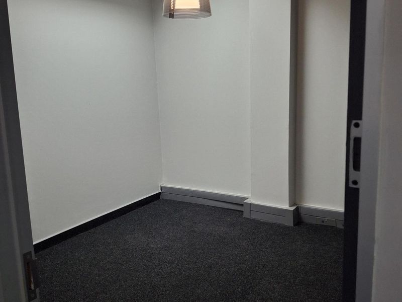 Irene Office Space with 24-Hour Security and Backup Utilities - Photo 10