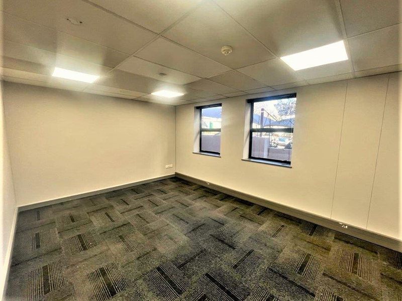 Commercial office space to let in Waverley - Photo 10