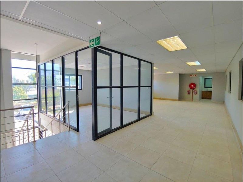 1558m2  "A" grade warehouse TO LET - Photo 7