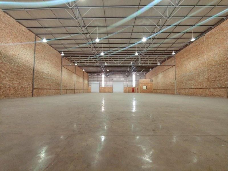 1558m2  "A" grade warehouse TO LET - Photo 2