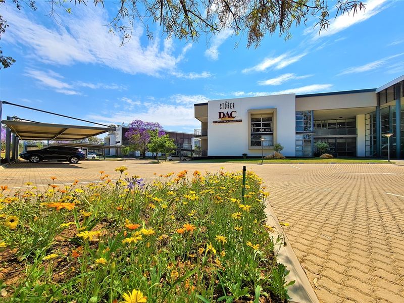 Modern 190m2 Office to Let in Willow Wood Office Park - Photo 1