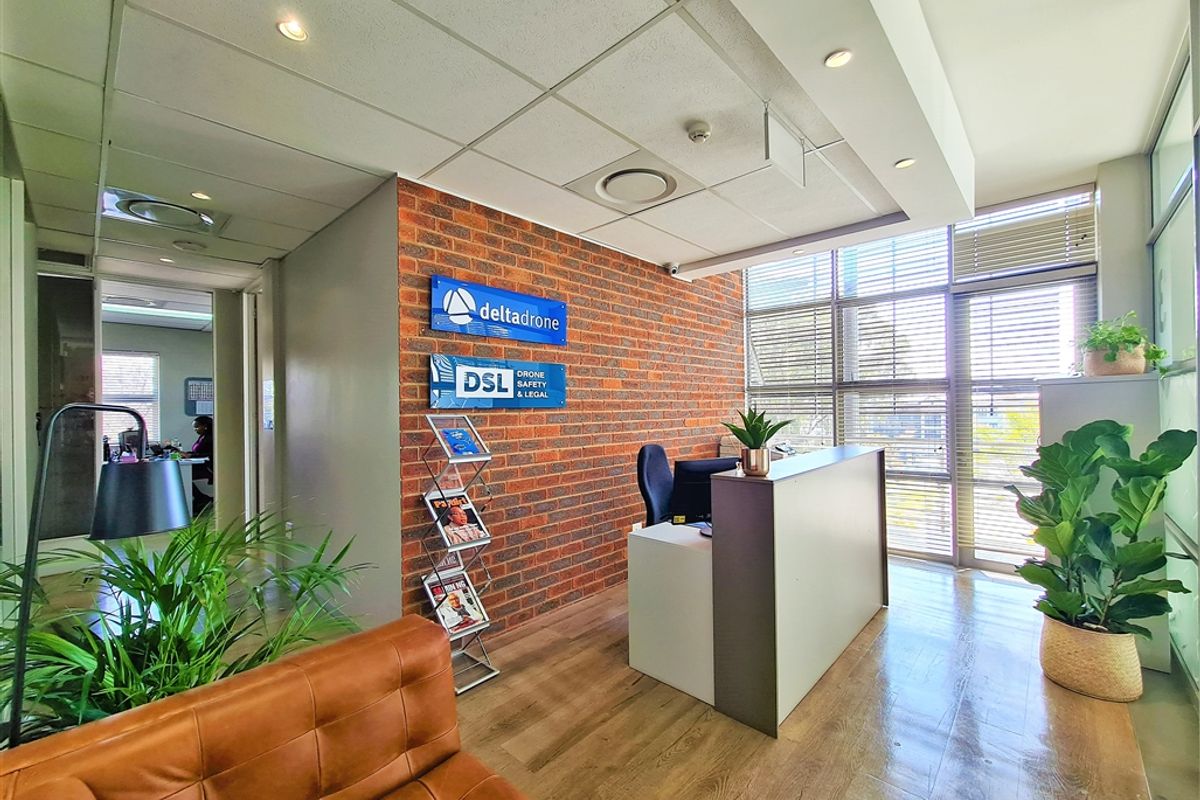 Modern 190m2 Office to Let in Willow Wood Office Park - Photo 5