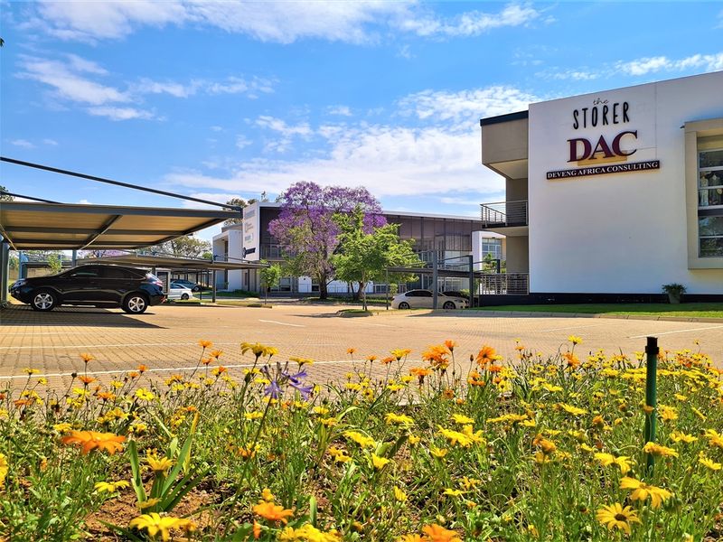 Modern 190m2 Office to Let in Willow Wood Office Park - Photo 4