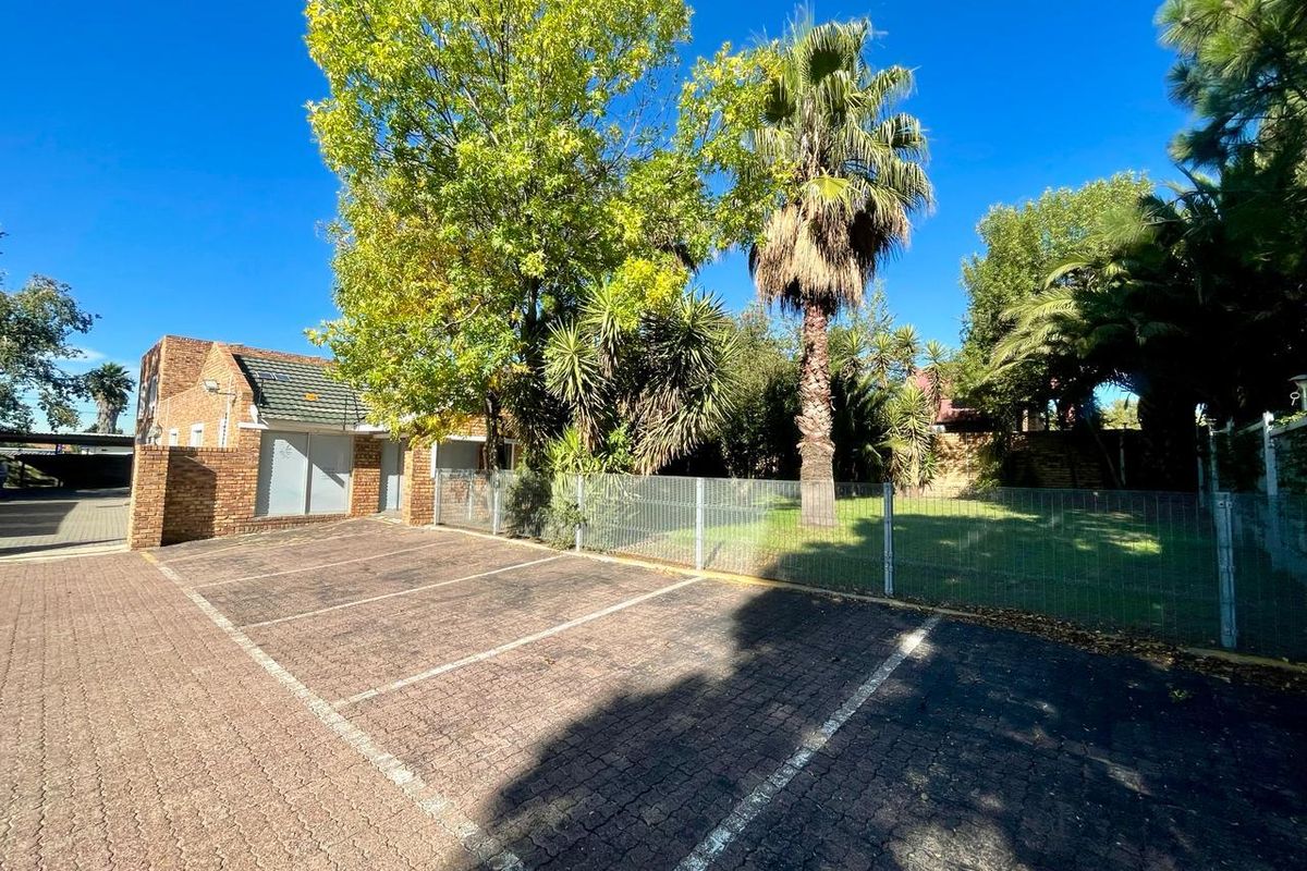 Fully furnished office block for sale in Trichardt (Secunda area) - Photo 4