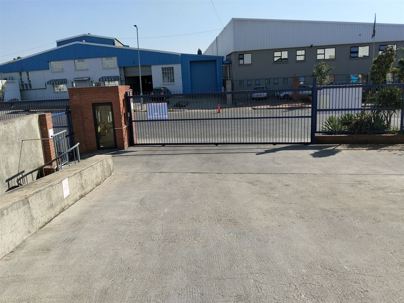 1796sqm-warehouse-to-let-strijdompark-randburg-gauteng-south-africa - Photo 2