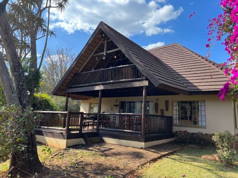 Serene 23-Hectare Farmstead Retreat in scenic Schoemanskloof, Nelspruit. - Photo 1