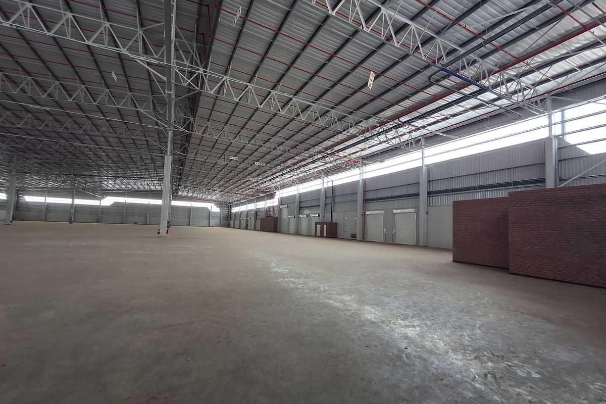 WAREHOUSE TO LET AT TWENTY-ONE INDUSTRIAL PARK! - Photo 5