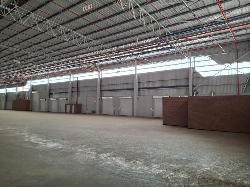 WAREHOUSE TO LET AT TWENTY-ONE INDUSTRIAL PARK! - Photo 8