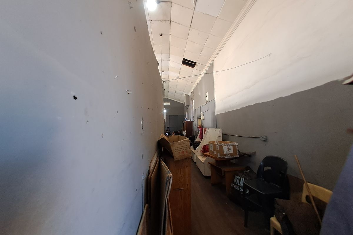 Prime Corner Commercial Property with Shops, Bedrooms, and Upper-Level Space - Photo 5