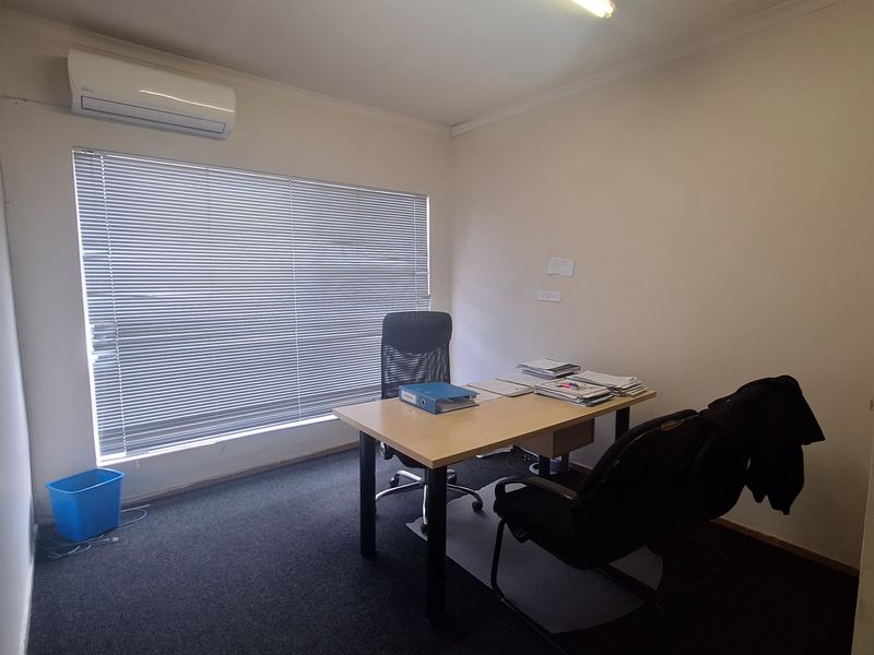 Business for sale on main street - Photo 7