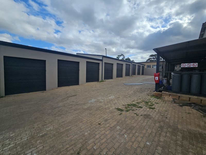 9 storage units and 5 spacious outlets for sale in Riversdale - Photo 4