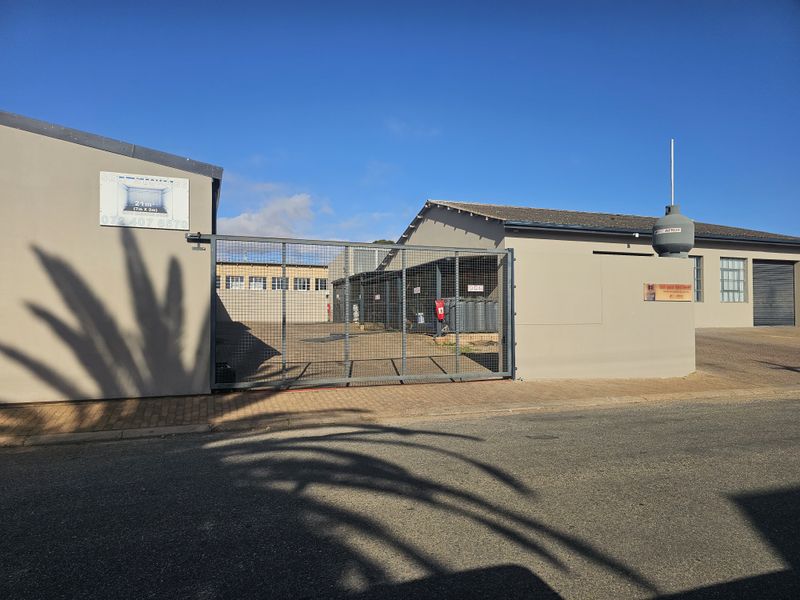 9 storage units and 5 spacious outlets for sale in Riversdale - Photo 8