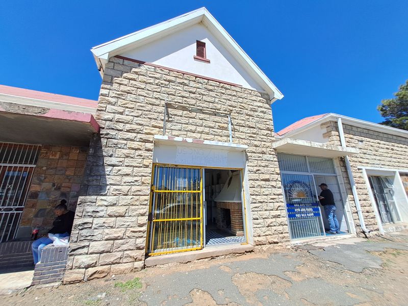 Former Hotel Turned Multi-Use Commercial Property with Shops and Rental Rooms - Photo 6