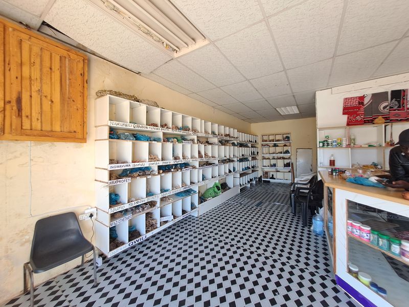 Former Hotel Turned Multi-Use Commercial Property with Shops and Rental Rooms - Photo 7