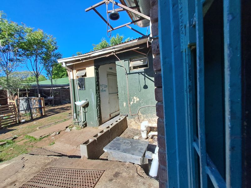 High-Visibility Multi-Tenant Commercial Property with Great Investment Potential - Photo 5