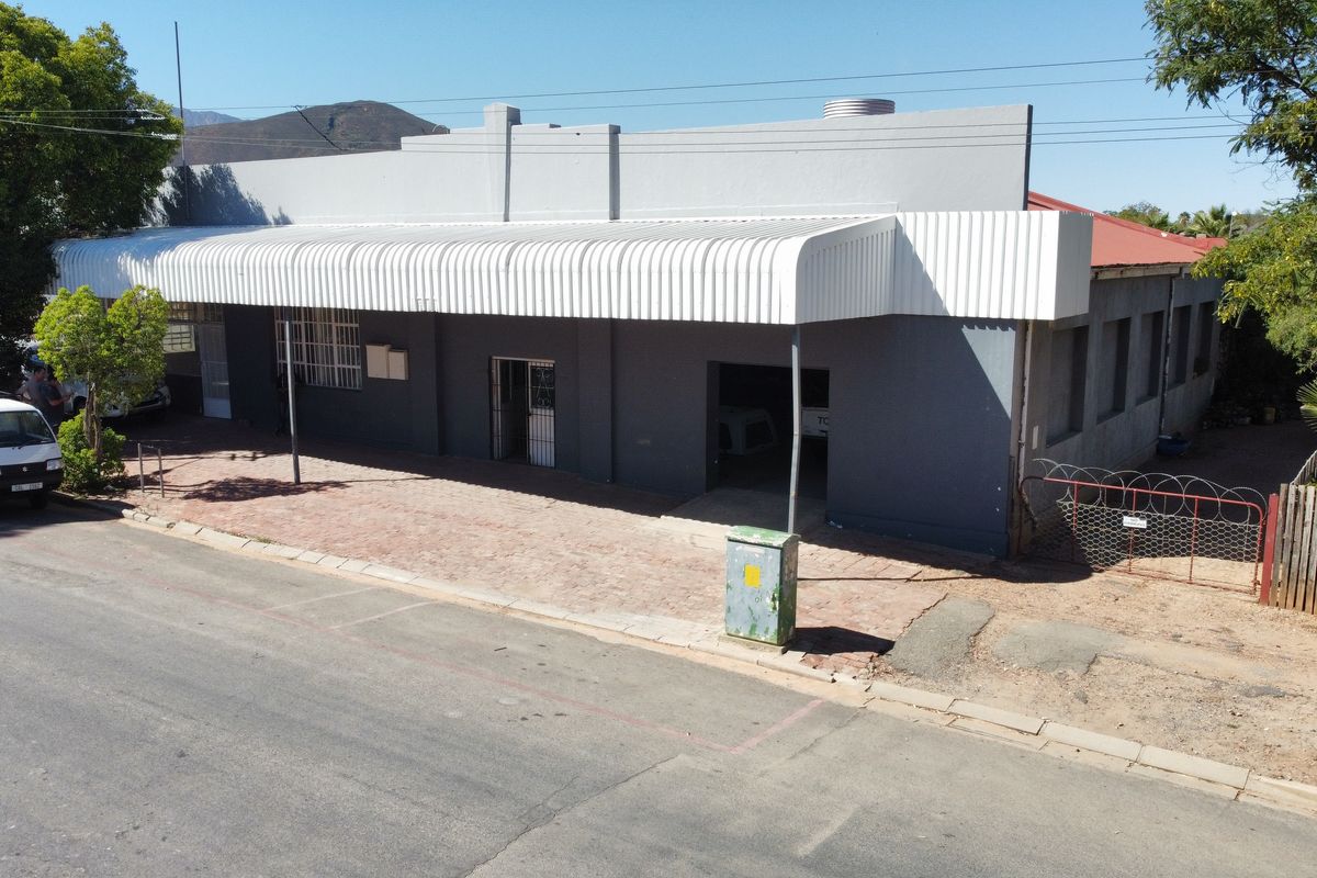 TENDER - Commercial building for sale in Ladismith - Photo 5