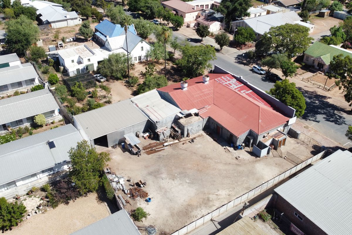 TENDER - Commercial building for sale in Ladismith - Photo 2