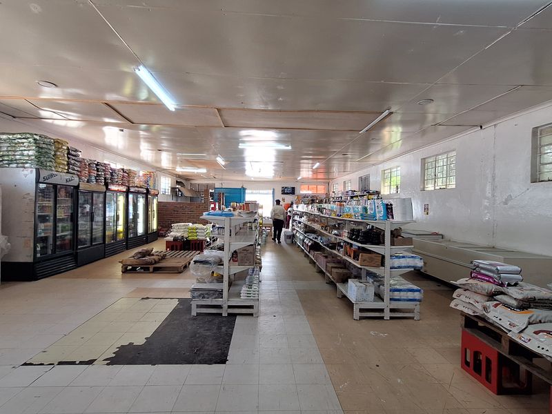 Business property for sale - Photo 3