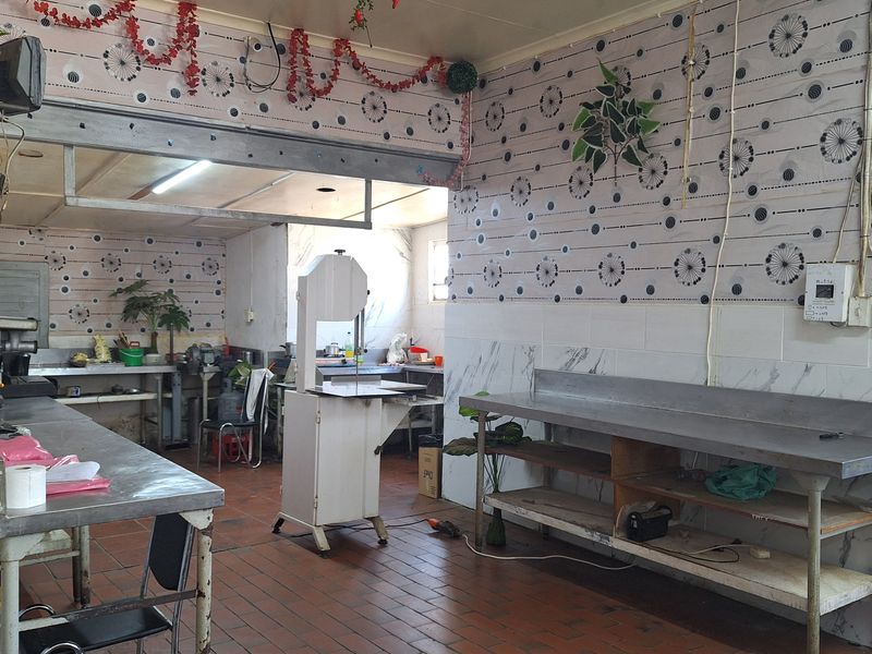 Business property for sale - Photo 4