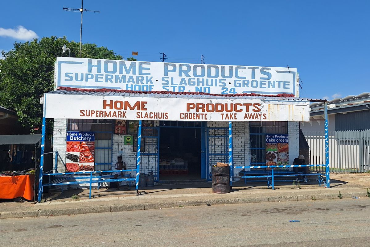 Business property for sale - Photo 2