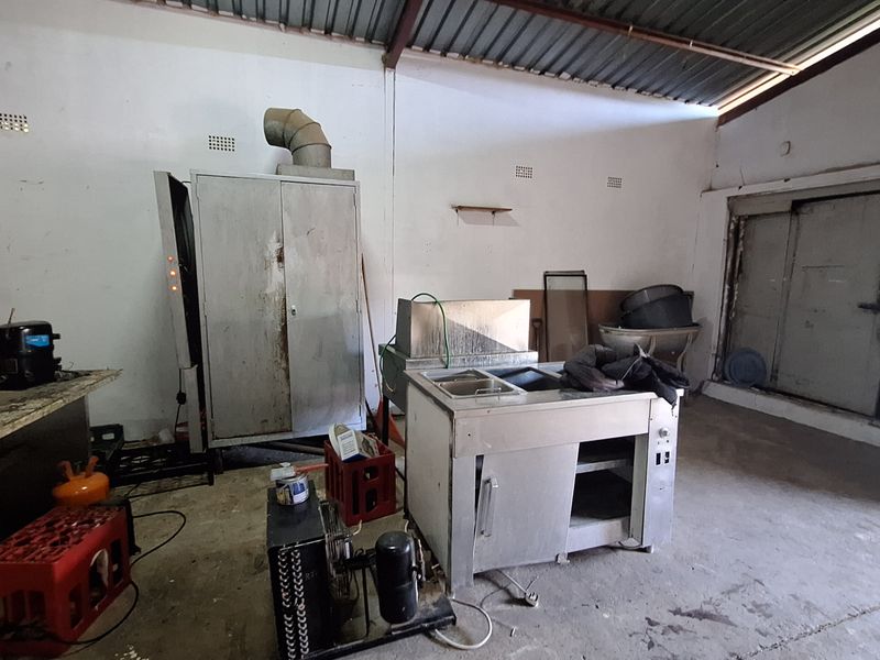 Business property for sale - Photo 8