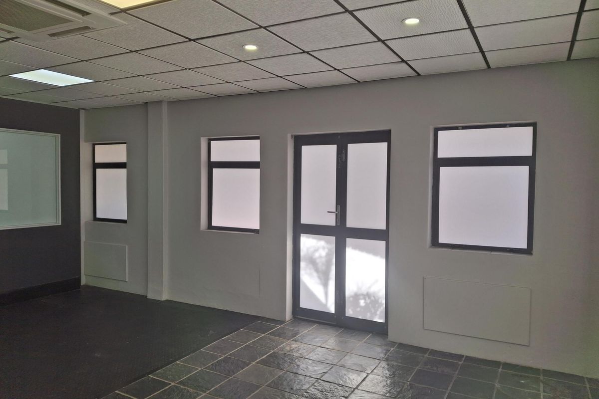 Faerie Glen Office Space with 24-Hour Security and Backup Power - Directl from the Landlord! - Photo 4