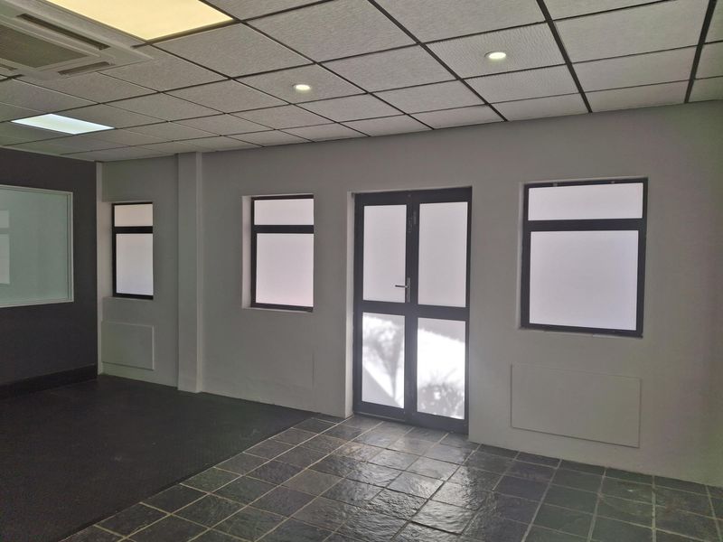 Faerie Glen Office Space with 24-Hour Security and Backup Power - Directl from the Landlord! - Photo 4