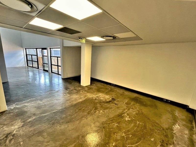262m2 office space to let in Melrose Arch - Photo 2