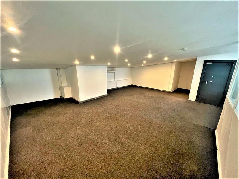 262m2 office space to let in Melrose Arch - Photo 4