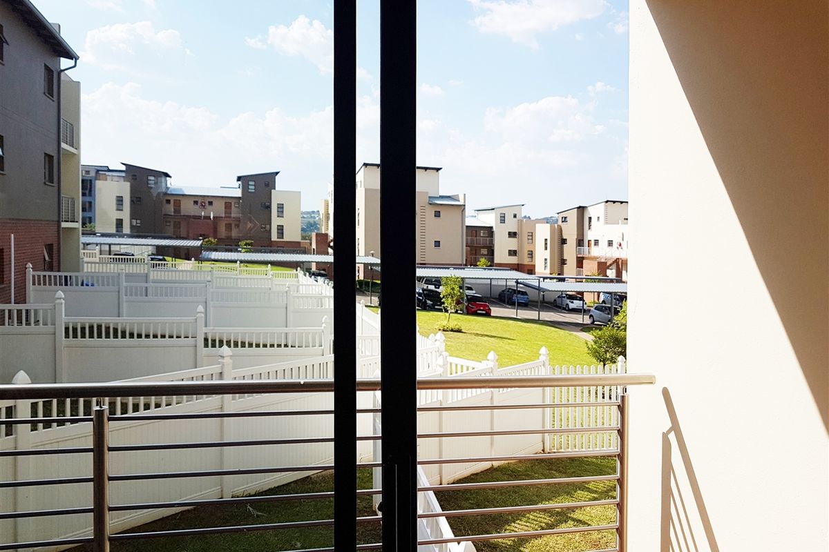 Stunning Value for Money - Apartment Living at its Best! - Photo 3