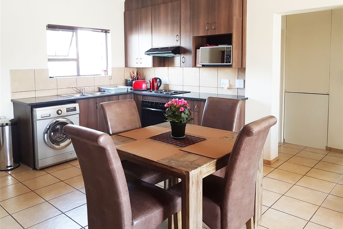 Stunning Value for Money - Apartment Living at its Best! - Photo 4