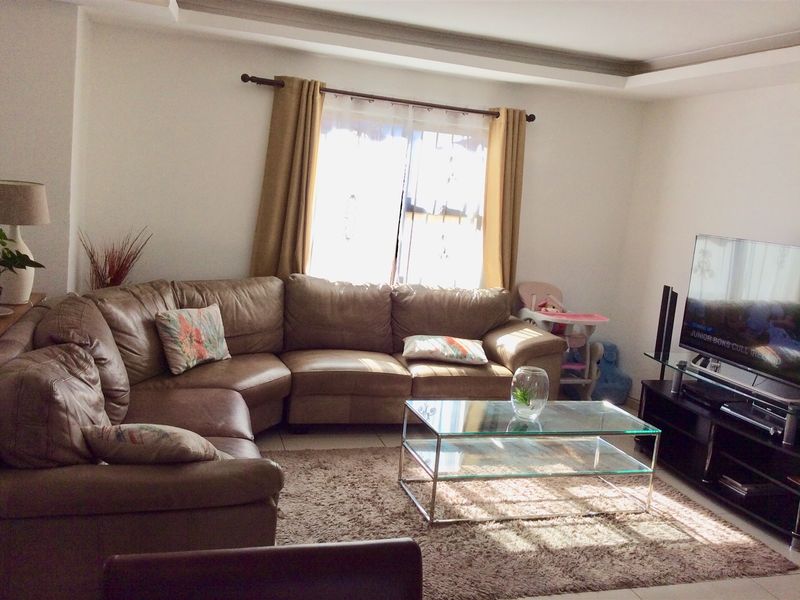 Family starter home in a great location; buy now!! - Photo 9