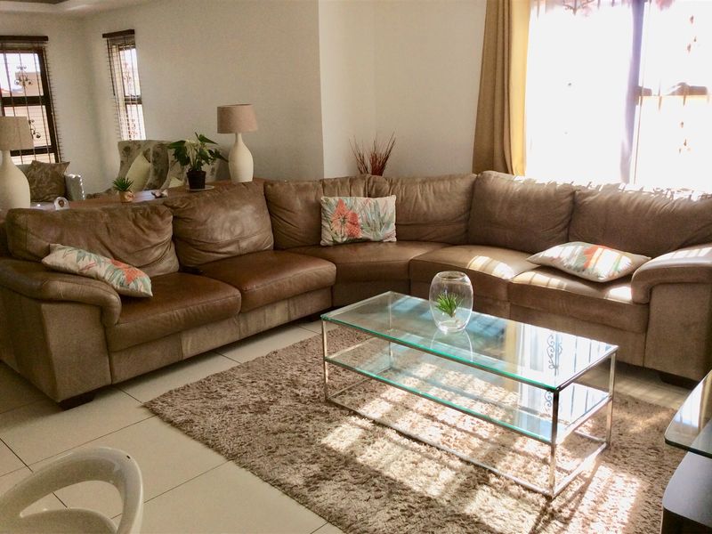 Family starter home in a great location; buy now!! - Photo 8