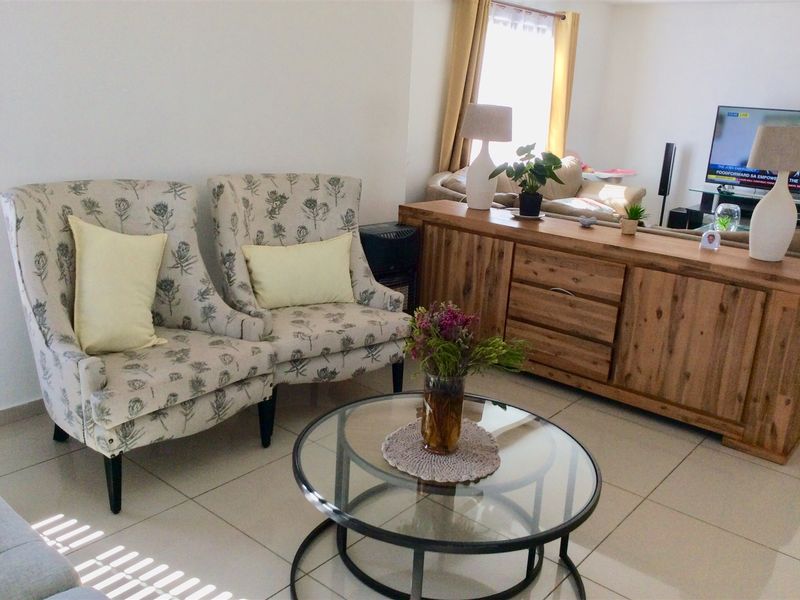 Family starter home in a great location; buy now!! - Photo 4