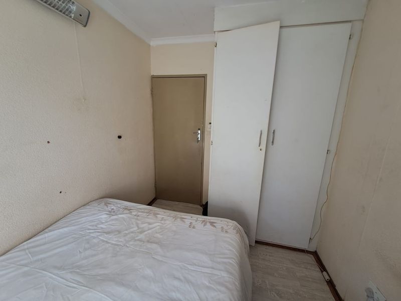 Cosy Townhouse in secure Estate! - Photo 10