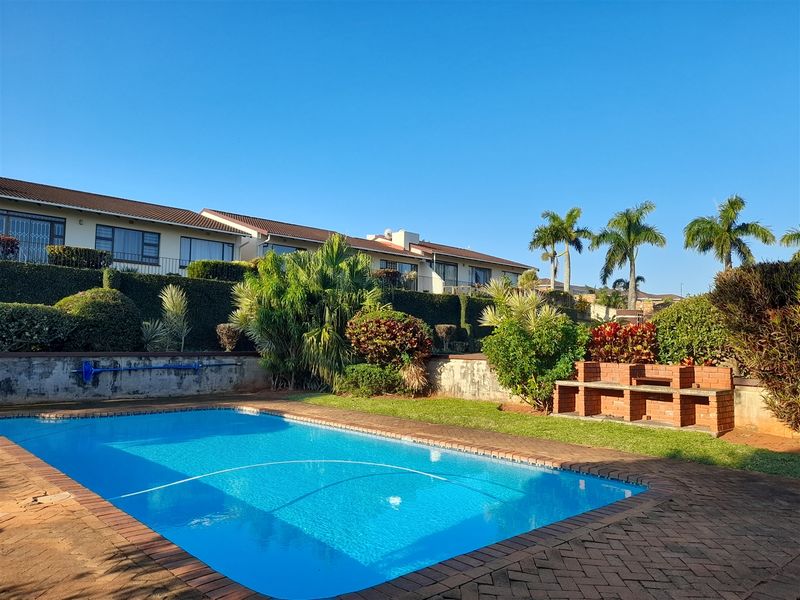 Stunning 3 Bedroom Townhouse Under a Million - Photo 1